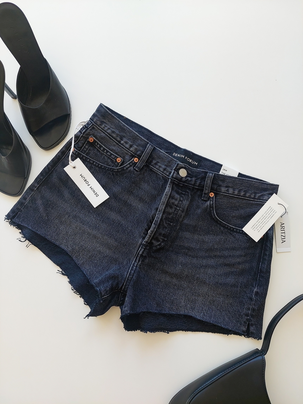 Denim Forum YOKO Jean Shorts Aritzia Grey High Rise Size 28